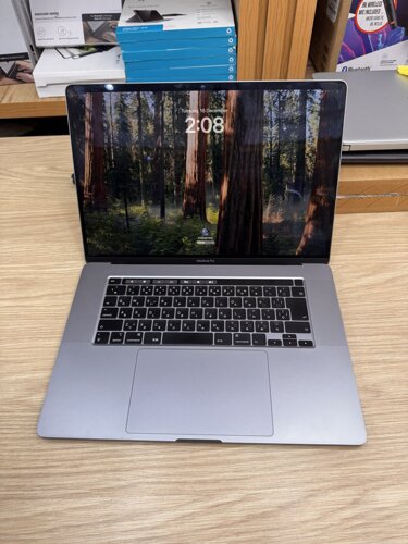 Macbook pro 15.6 Touchbar 2018