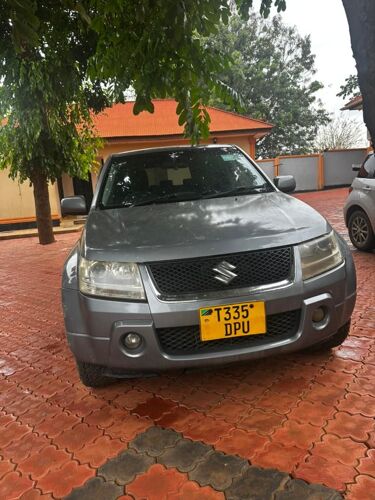 Suzuki escudo.       2008