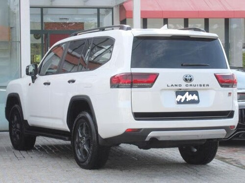 Toyota Land Cruiser 2024 