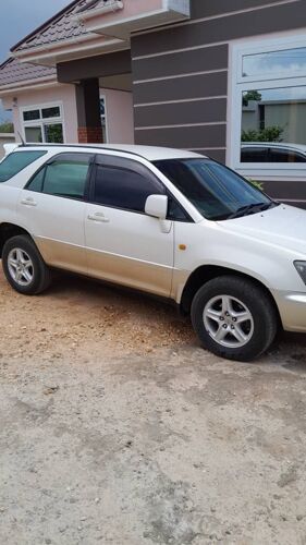 INAUZWA TOYOTA HARRIER