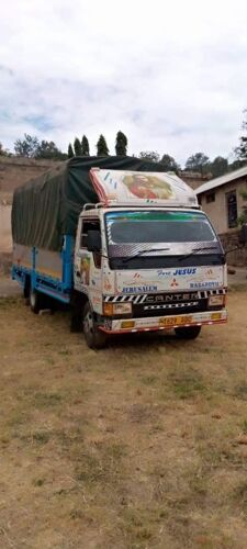 Mitsubishi canter inauzwa 