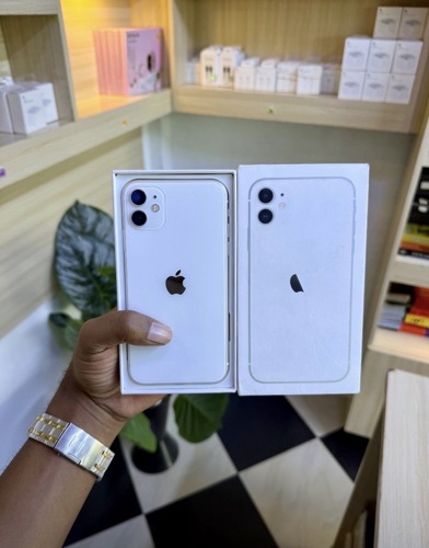 Iphone 11 plain gb6;