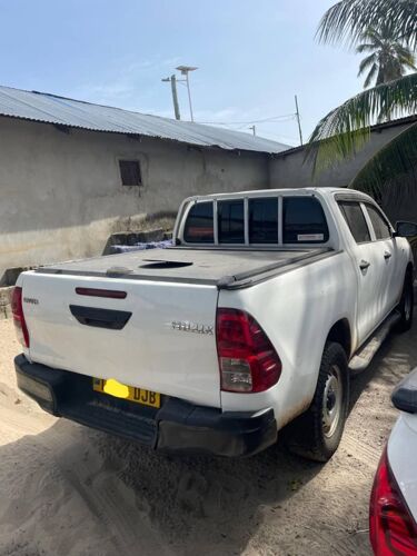 Hilux Double cabin Pickup 2kd