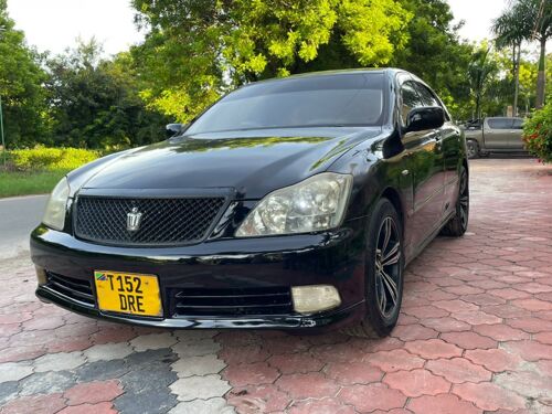 CROWN ATHLETH ON SALE 