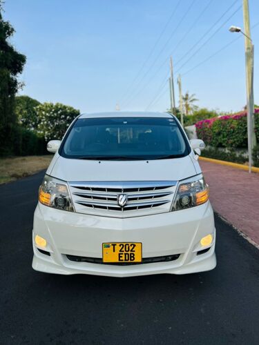 Alphard v nzuri sana dsm 
