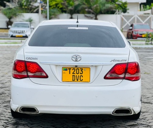 TOYOTA CROWN ATHLETE