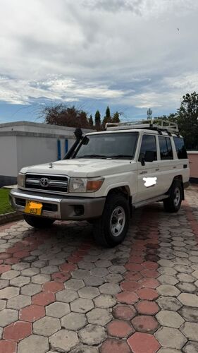 LANDCRUISER LX