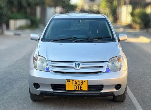 NAUZA TOYOTA IST 