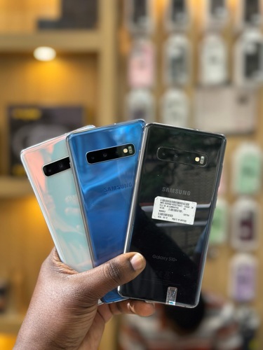 SAMSUNG S10+ 128GB  