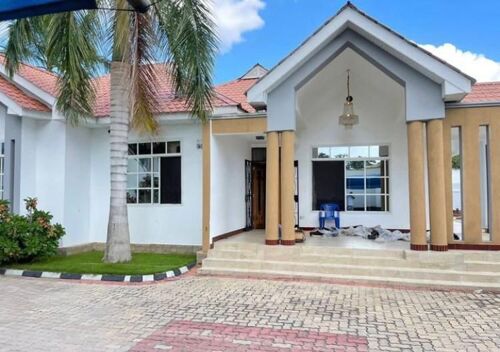 4BEDROOM HOUSE FOR SALE