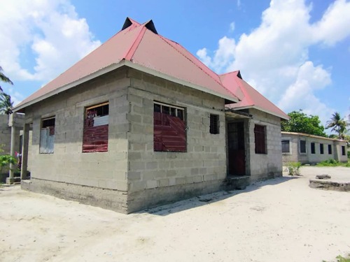 ROOM 3,YAKUMALIZIA KIVULE 