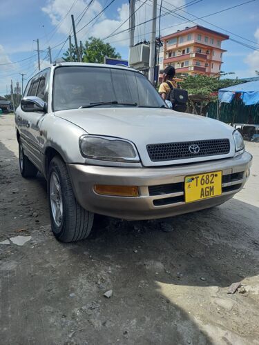 TOYOTA RAV 4