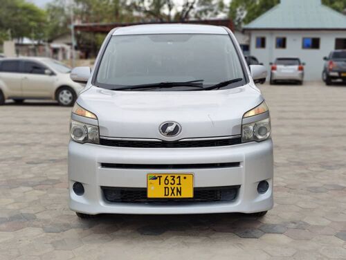 Noah new model nzuri 16mil tsh