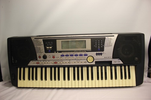 YAMAHA PSR-550 ELECTRONIC 