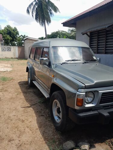 Nissan Safari