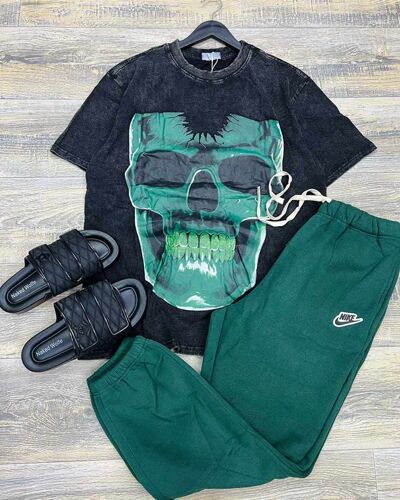 Track Vs T-shirt 