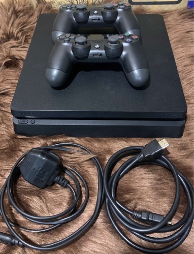 Ps4 Slim 500gb Used 6 Games