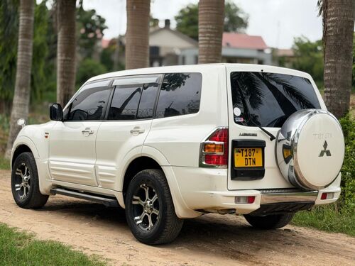 Mitsubishi Pajero 