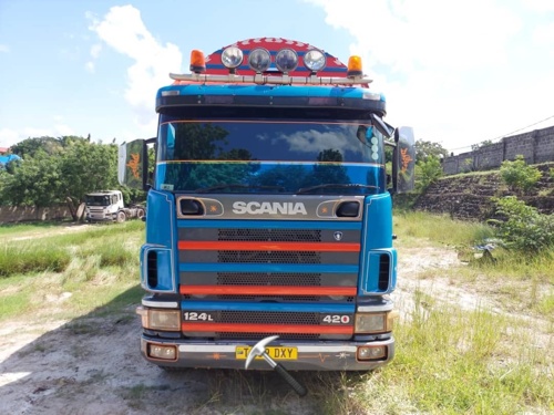 SCANIA MENDE BOX BODY YA BUSTA