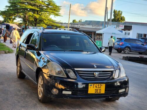 Toyota grand mark 2