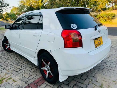 TOYOTA RUNX 