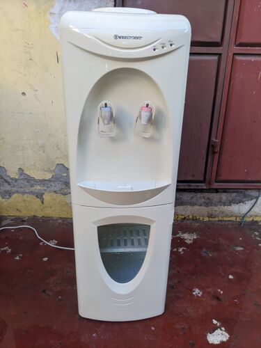 WATER DISPENSER