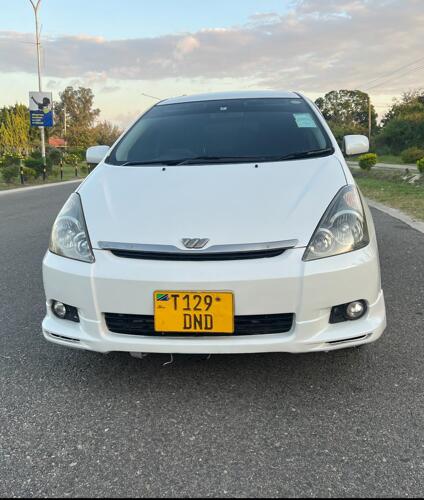 2005 TOYOTA WISH