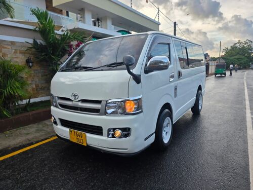 Hiace Quantum 1TR Petrol 