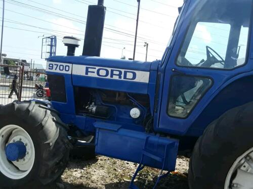 TRACTOR FORD 9700