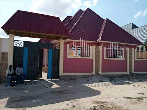 Nyumba inauzwa Chamanzi Karibu na uwanja wa Bakhresa