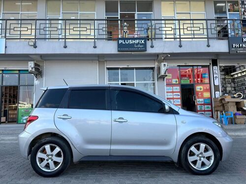 TOYOTA IST 