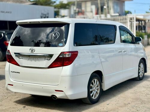 Toyota Alphard 