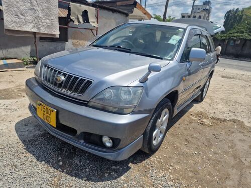 Toyota harrier old 