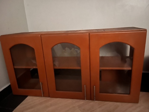 Kabati la ukutani jikoni