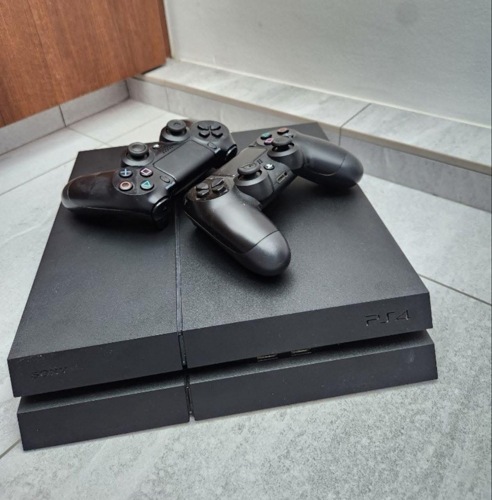 PlayStation 4 fat