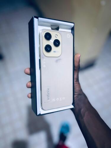 Infinix Hot 40 Pro