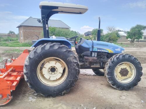 TRACTOR NEW HOLLAND 175