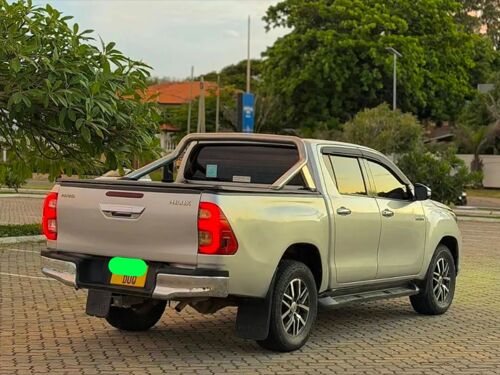Hilux Revolution Double Cabin 