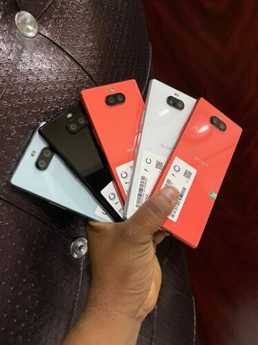 Sony Xperia 8 