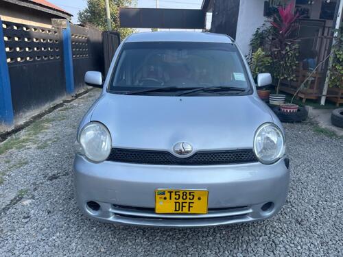 NAUZA TOYOTA SIENTA 