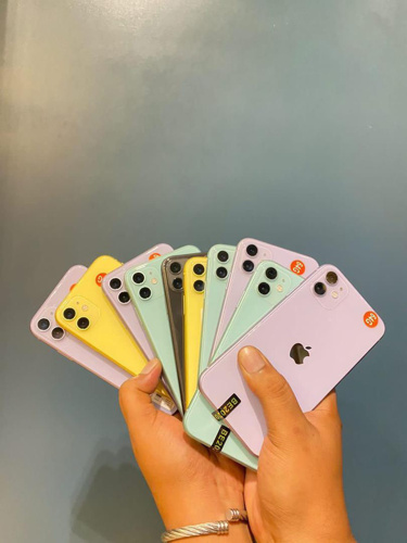 I phone 11 64 used dubai