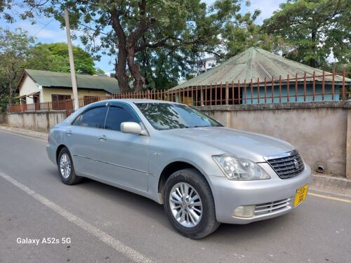TOYOTA CROWN ROYAL 