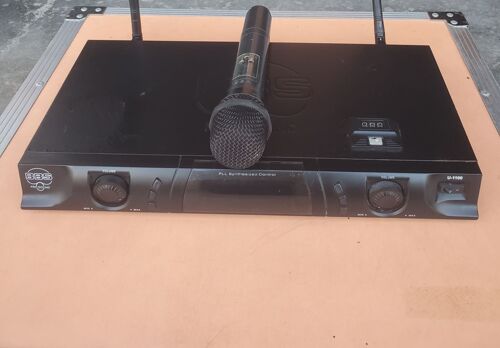 Microphone