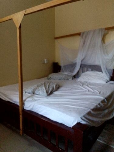 6 by 6 mpodo bed