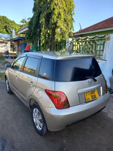 Toyota Ist
