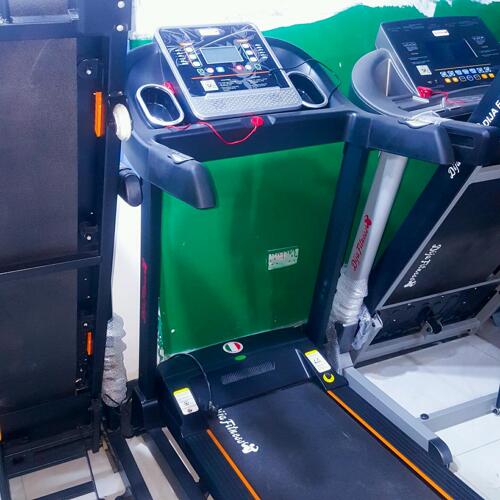 Treadmill (maximum weight 100kg)