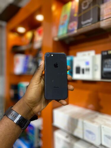 iPhone 8Plain GB 64 