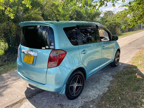 Toyota ractis million 8 