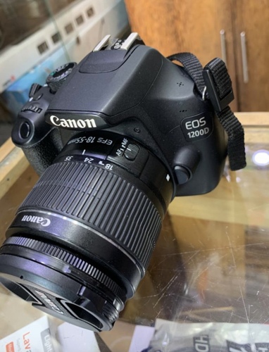 Canon EOS 1200D, 18.0MP with EF-S 18-55mm Lens
