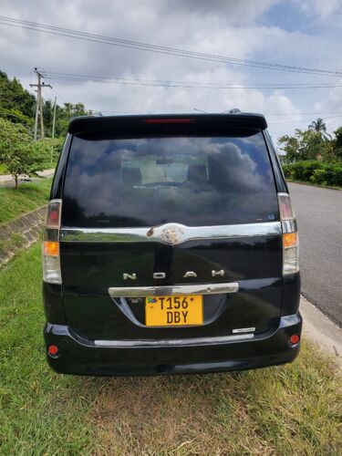 Toyota Noah new shape